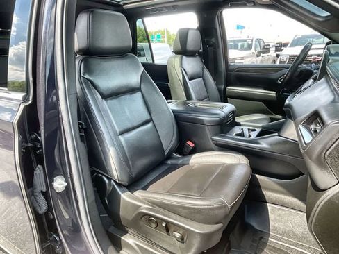 Certified 2022 Chevrolet Tahoe LT w/ Luxury Package AWD/4WD image 29