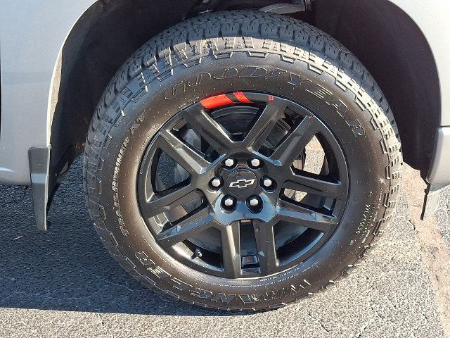 Used 2024 Chevrolet Silverado 1500 RST w/ Redline Edition AWD/4WD image 8