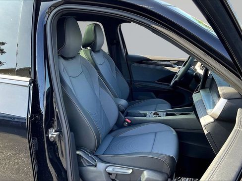 New 2026 Volkswagen Tiguan SE R-Line image 29