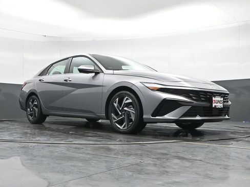 New 2026 Hyundai Elantra Limited w/ Cargo Package FWD image 47