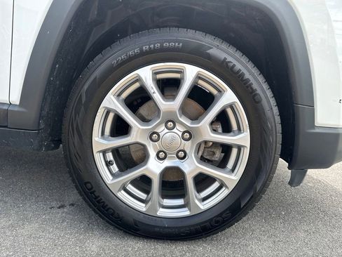 Used 2022 Jeep Compass Latitude w/ Sun and Sound Group AWD/4WD image 13
