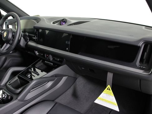 New 2026 Porsche Cayenne AWD/4WD image 15