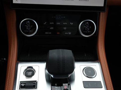 Used 2026 Jaguar F-PACE R-Dynamic S AWD/4WD image 22