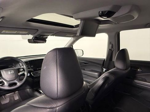 Used 2019 Honda Pilot Touring image 37