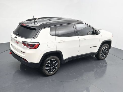 Used 2019 Jeep Compass Trailhawk w/ Popular Equipment Group AWD/4WD image 27