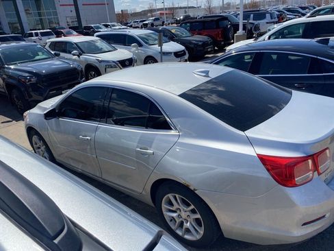 Used 2015 Chevrolet Malibu LT w/ Power Convenience Package image 7