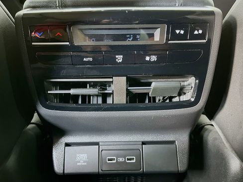 Used 2024 Acura MDX SH-AWD image 36