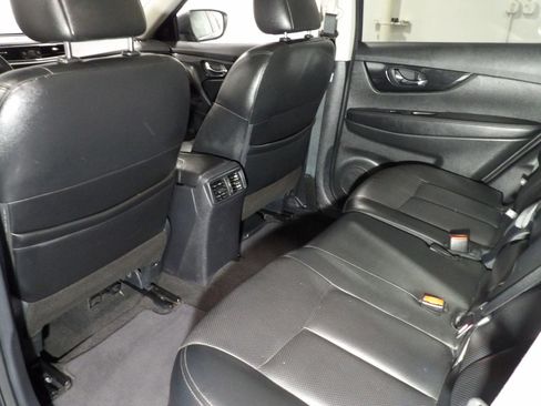 Used 2020 Nissan Rogue SL image 10