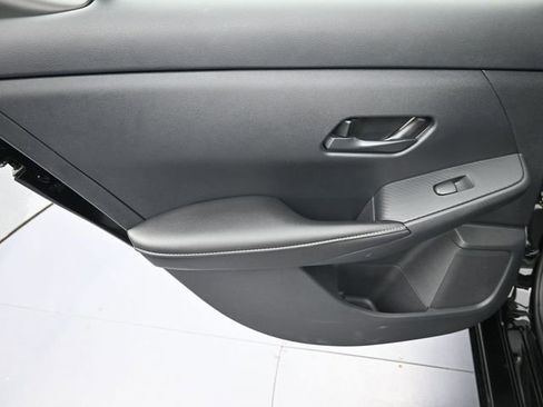 Used 2025 Nissan Sentra SV image 28