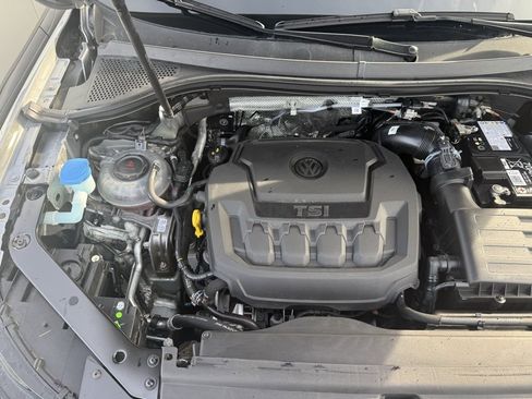 Used 2024 Volkswagen Tiguan SE image 51