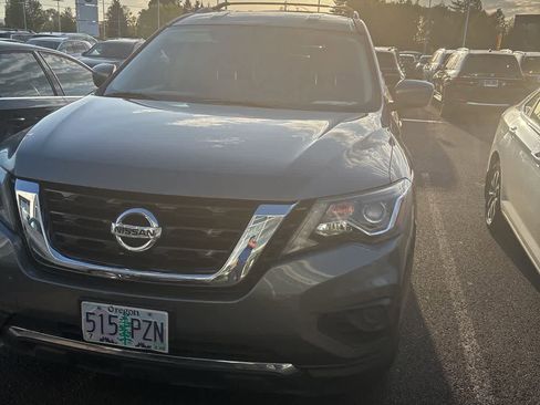 Used 2020 Nissan Pathfinder S AWD/4WD image 2