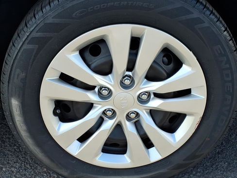 Used 2021 Kia Soul LX image 10