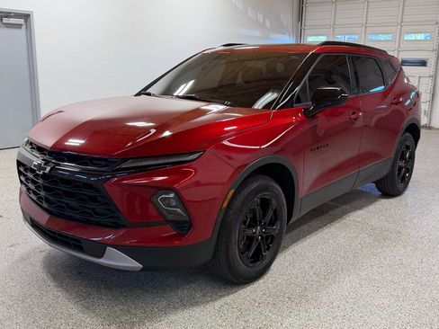 Used 2024 Chevrolet Blazer LT w/ Convenience Package FWD image 8