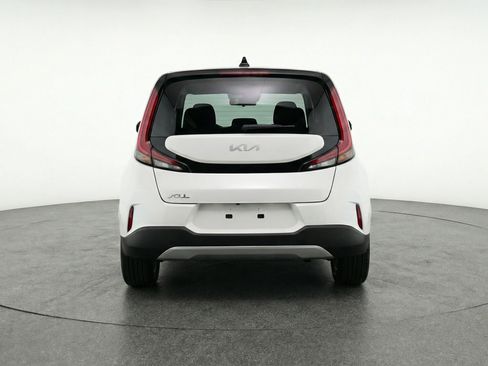 Used 2025 Kia Soul LX w/ LX Technology Package FWD image 7