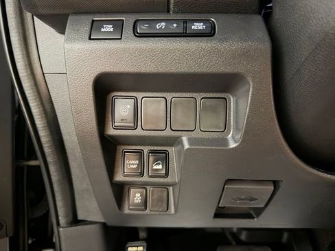 Used 2022 Nissan Frontier S w/ Technology Package AWD/4WD image 36