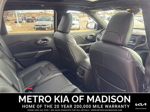 Used 2021 Jeep Cherokee Latitude Lux 80th Anniv w/ Quick Order Package 26U 80TH image 37