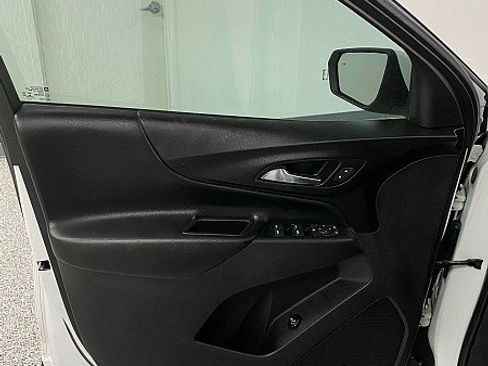 Used 2020 Chevrolet Equinox LT image 14