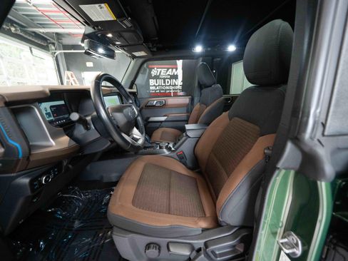 Used 2023 Ford Bronco Outer Banks AWD/4WD image 8