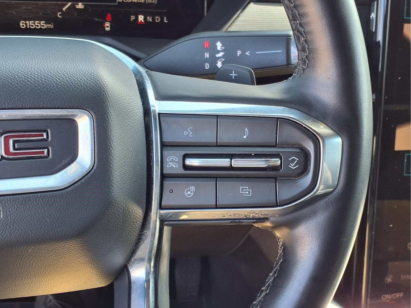 Used 2025 GMC Acadia Elevation AWD/4WD image 17
