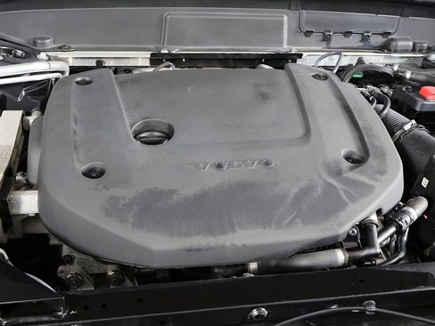 Used 2022 Volvo XC60 B6 Inscription w/ Climate Package image 18