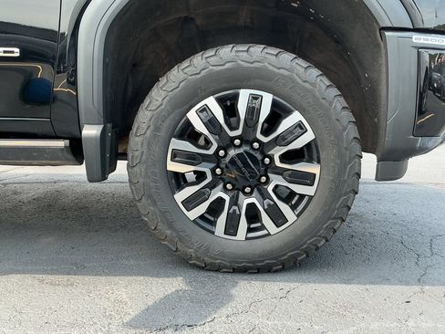Used 2024 GMC Sierra 2500 Denali Ultimate AWD/4WD image 25