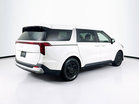 Used 2025 Kia Carnival FWD image 9
