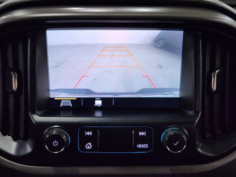 Used 2022 GMC Canyon AT4 image 38