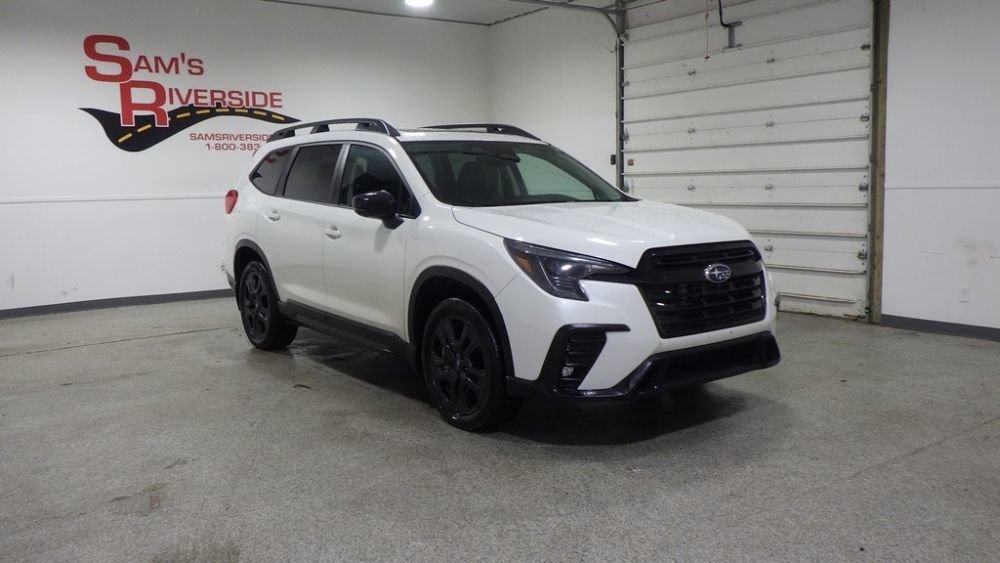 Used 2025 Subaru Ascent Bronze Edition AWD/4WD image 5