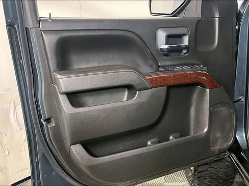 Used 2017 GMC Sierra 1500 SLE w/ SLE Value Package image 22