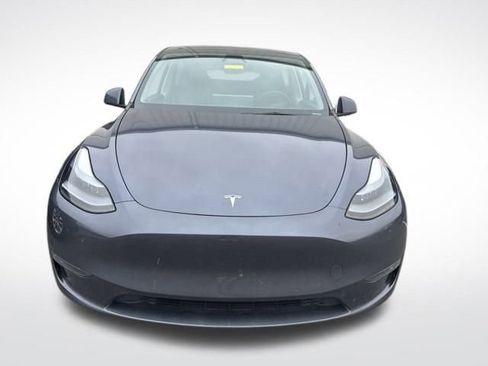 Used 2023 Tesla Model Y Long Range image 8