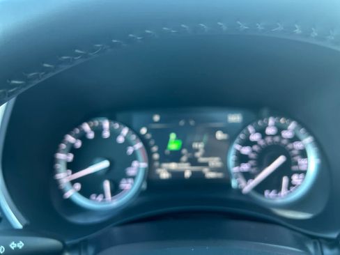 Used 2022 Toyota Highlander XLE image 26