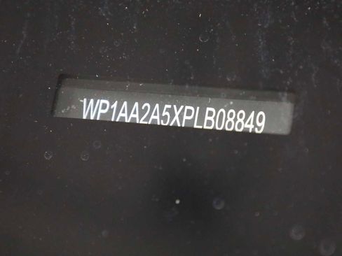 Certified 2023 Porsche Macan Turbo image 43