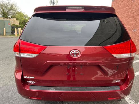 Used 2014 Toyota Sienna LE FWD image 6