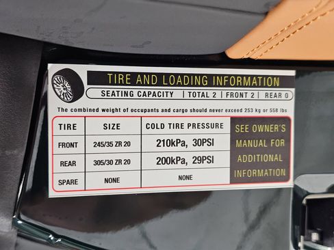 Used 2022 Ferrari F8 Tributo image 32