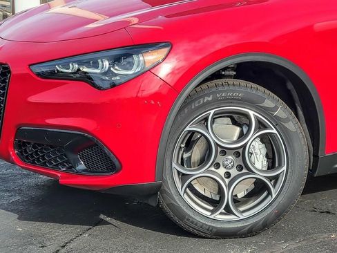 New 2025 Alfa Romeo Stelvio Sprint w/ Convenience Package image 3
