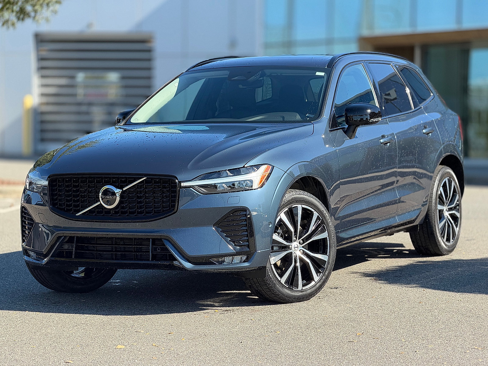 Certified 2025 Volvo XC60 B5 Plus w/ Protection Package Premier AWD/4WD image 1