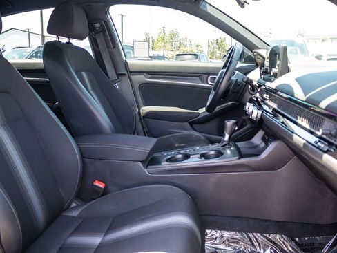Used 2023 Honda Civic Sport image 19