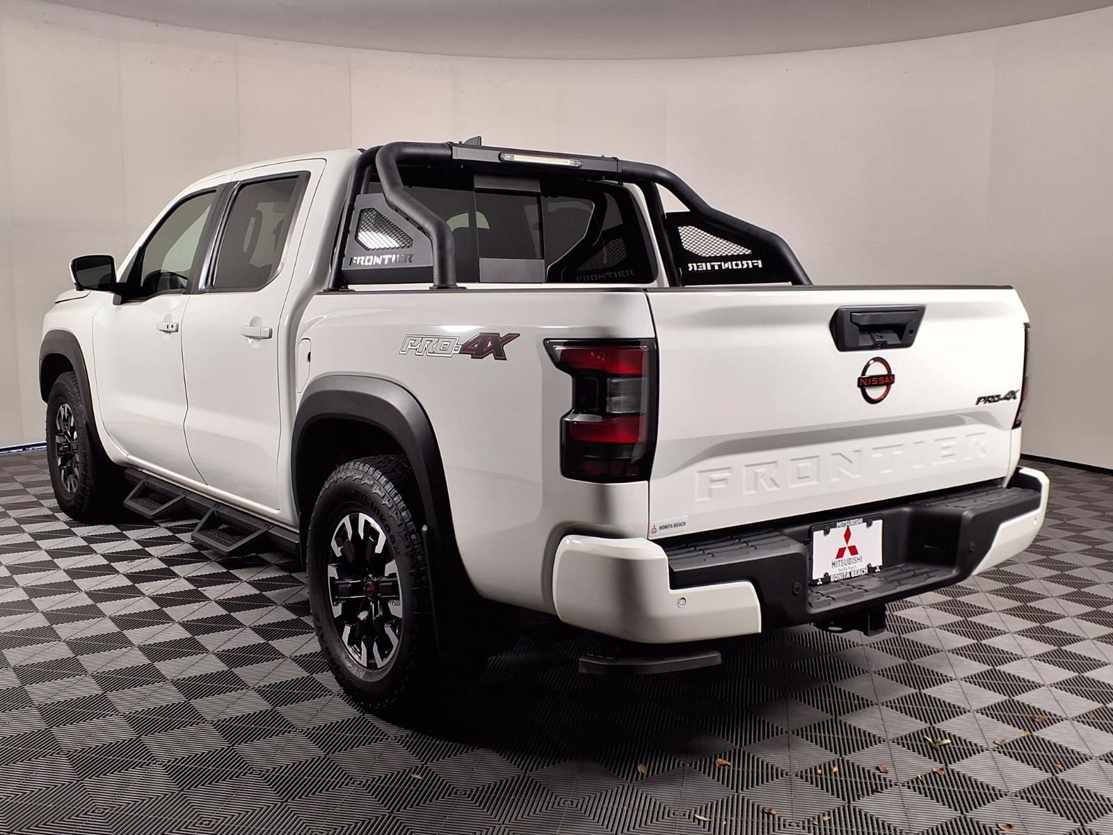 Used 2023 Nissan Frontier PRO-4X w/ Pro Convenience Package AWD/4WD image 5