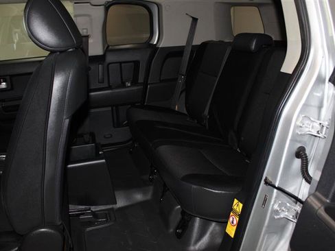 Used 2007 Toyota FJ Cruiser 2WD image 25