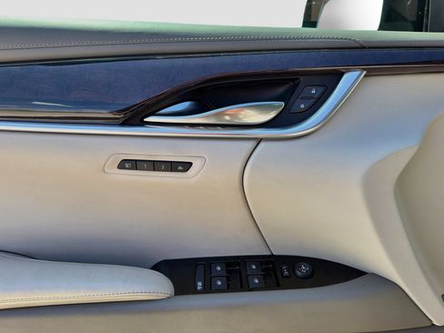 Used 2017 Cadillac XTS Platinum FWD image 19