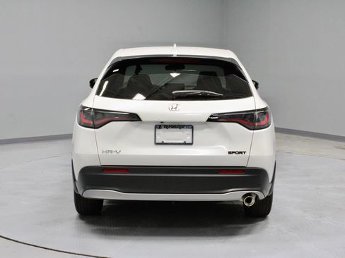 Used 2025 Honda HR-V Sport image 11