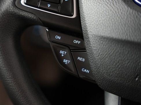 Used 2018 Ford Escape SE FWD image 14