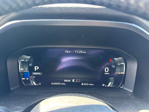 Used 2023 Mitsubishi Outlander SE AWD/4WD image 6