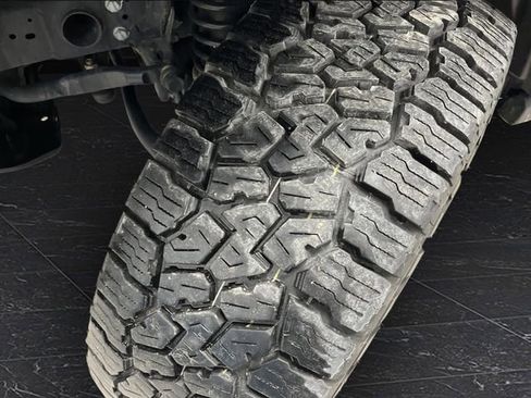 Used 2023 Jeep Gladiator Rubicon w/ Cold Weather Group image 37