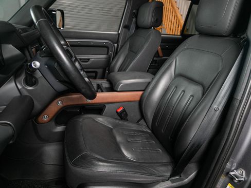 Used 2020 Land Rover Defender 110 X AWD/4WD image 4