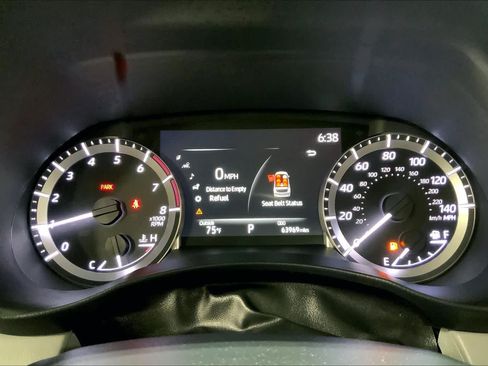 Used 2023 Toyota Highlander XLE AWD/4WD image 26