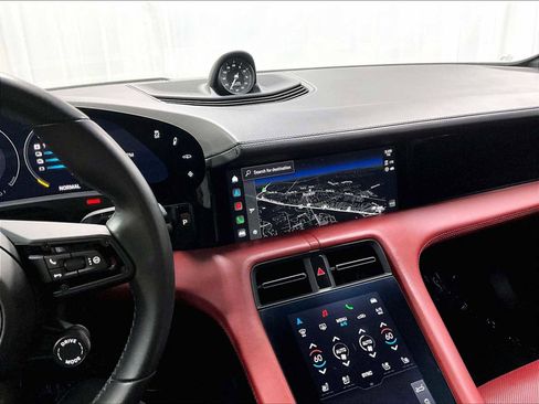 Used 2020 Porsche Taycan Turbo image 19
