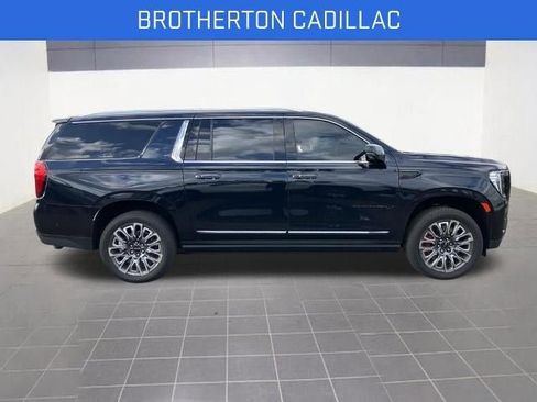 Certified 2023 GMC Yukon XL Denali Ultimate AWD/4WD image 5