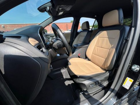 Used 2024 Chevrolet Equinox Premier FWD image 12
