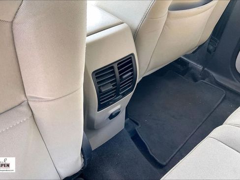 Certified 2019 Ford Escape SE FWD image 32
